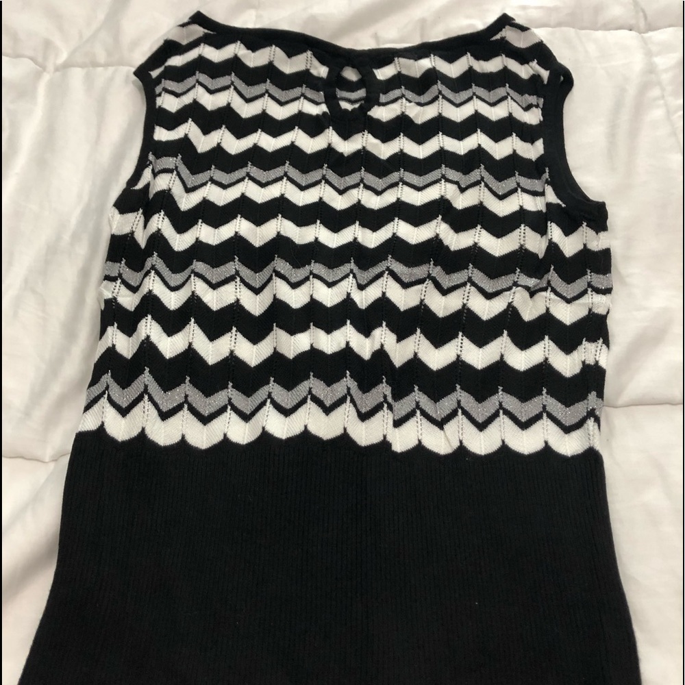 Sleeveless sweater
